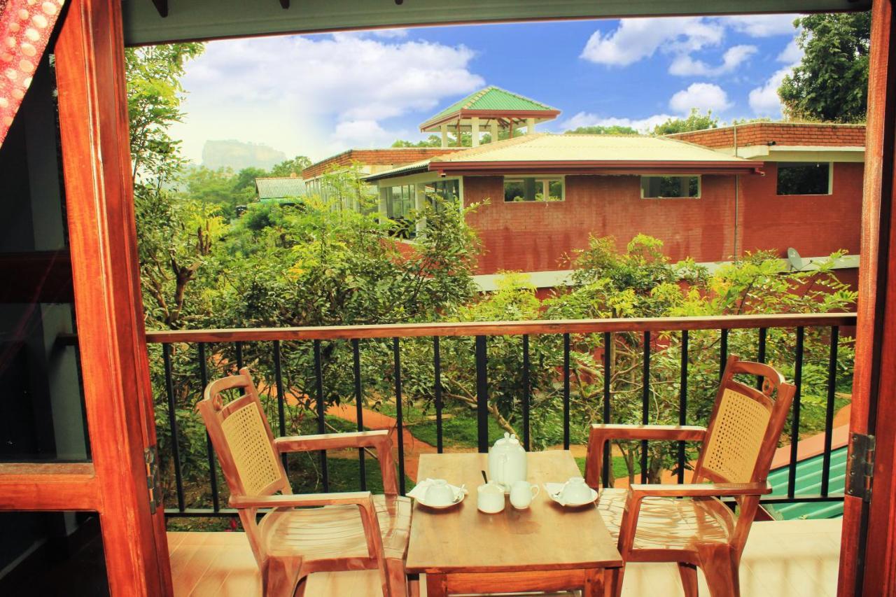 Green Hut Nature Resort Sigiriya Exterior foto